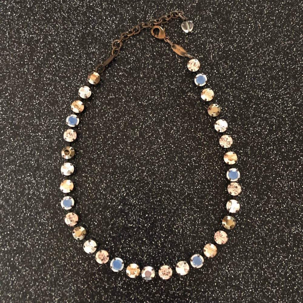 Sabika fun-sized choker